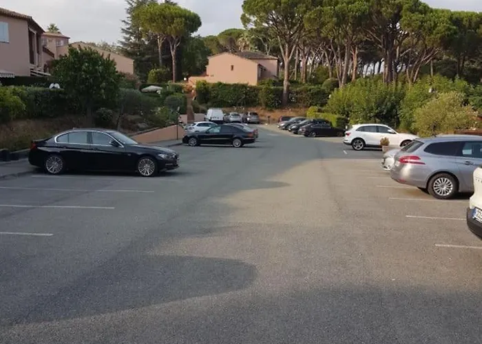 A 2 Min Des Plages Clim Parking